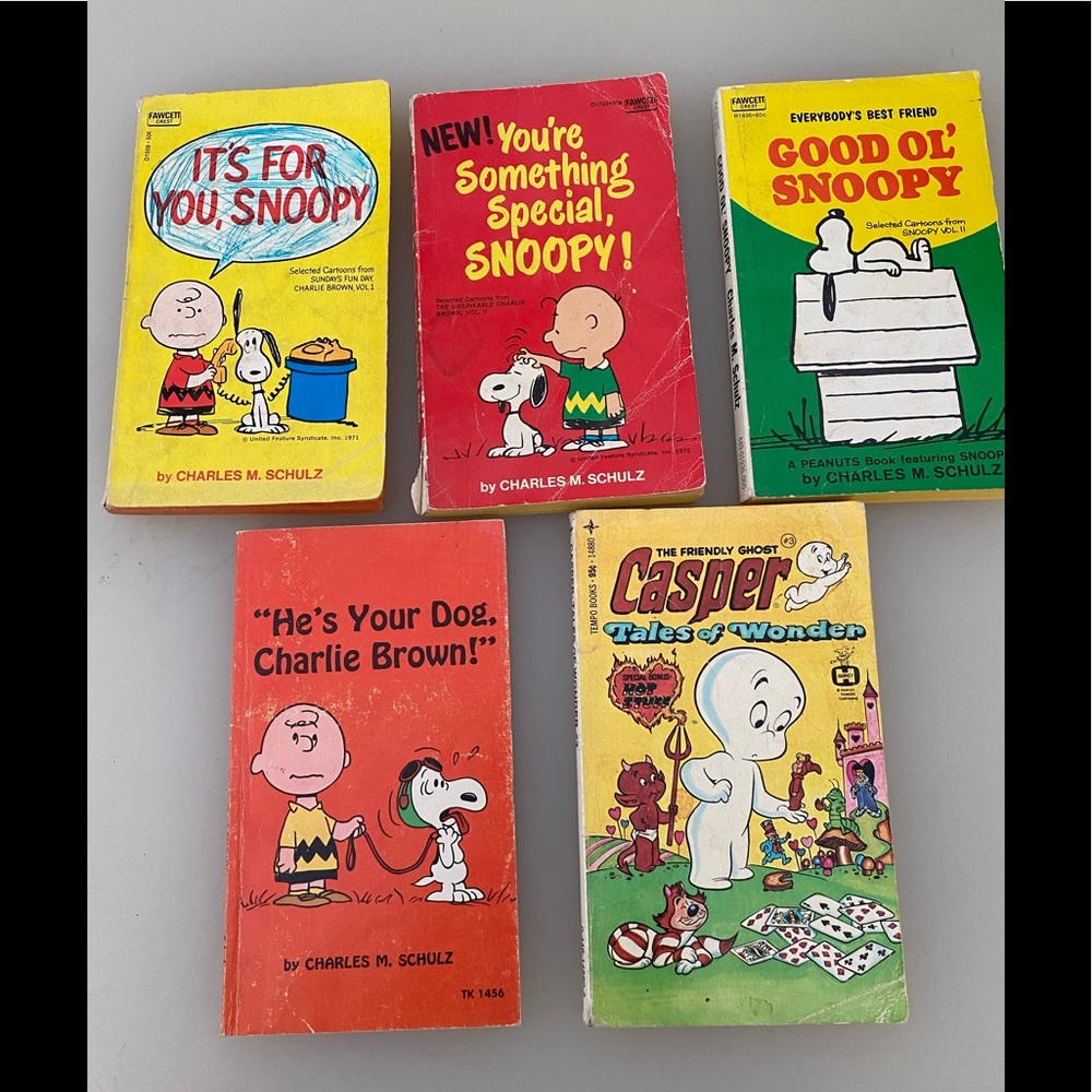 Vintage Snoopy and Casper Paperbacks